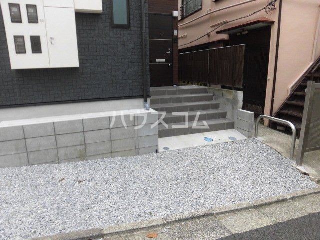 20/24 エントランス