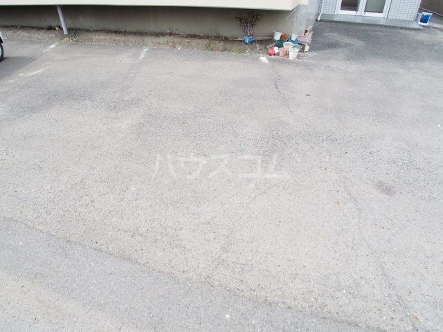22/30 駐車場