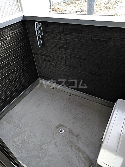 17/28 バルコニー