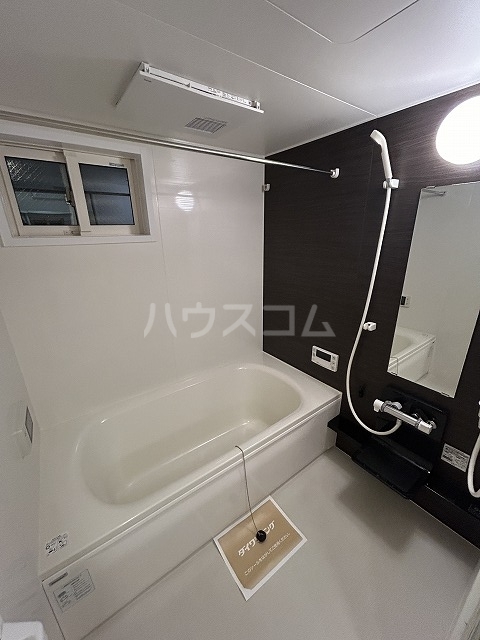 13/30 浴室