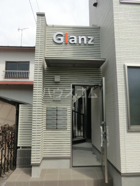 22/30 エントランス
