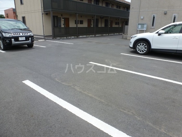 2/6 駐車場