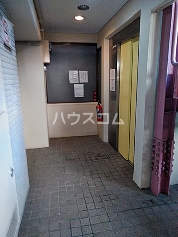 26/30 エントランス