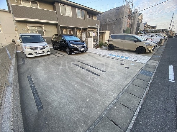 2/6 駐車場