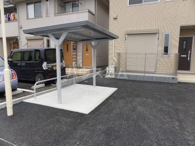 4/13 駐車場