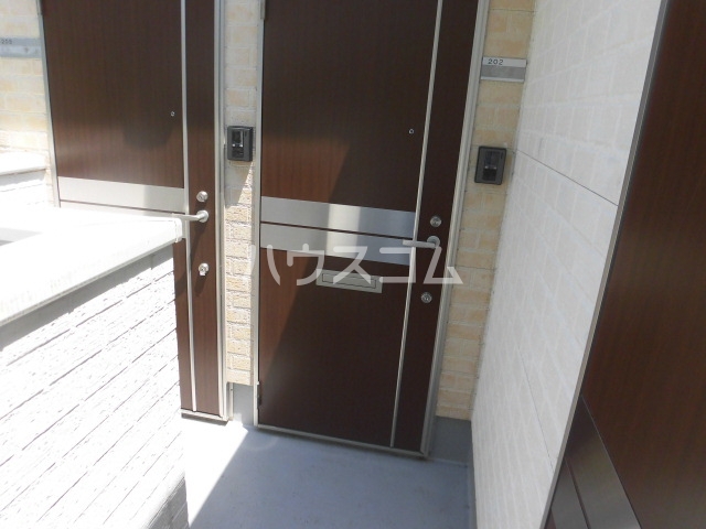 26/30 エントランス