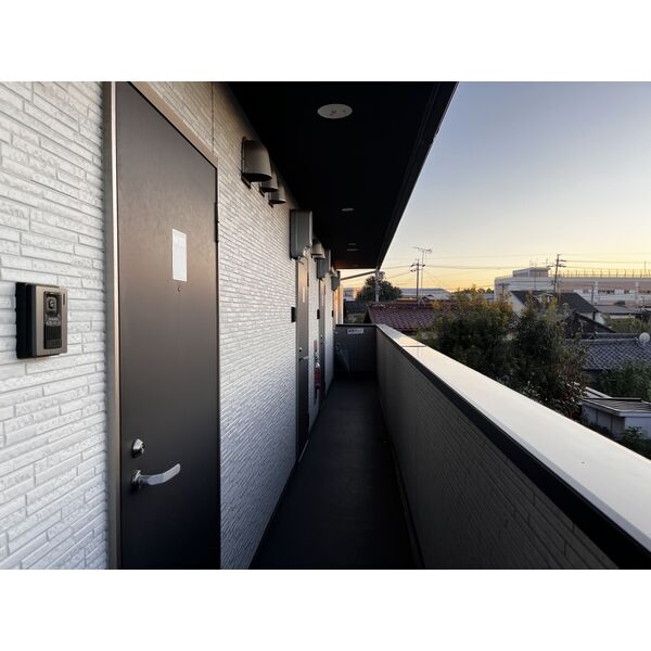 21/30 エントランス