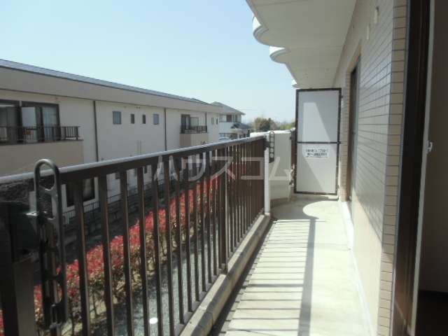 20/27 バルコニー