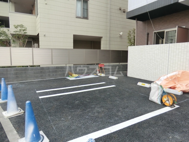 22/30 駐車場