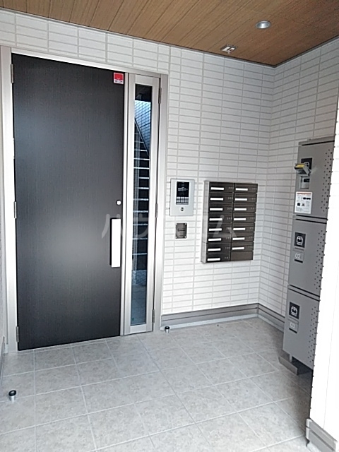 24/26 エントランス