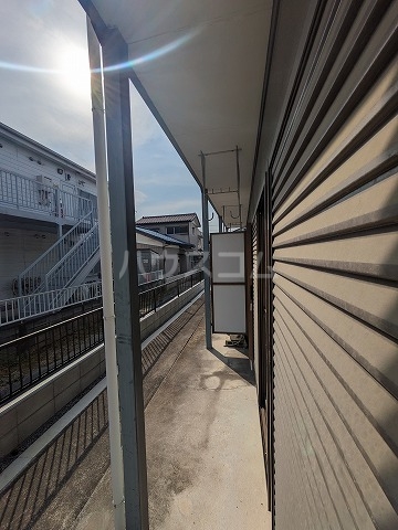 17/27 バルコニー