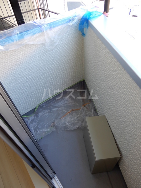 17/28 バルコニー