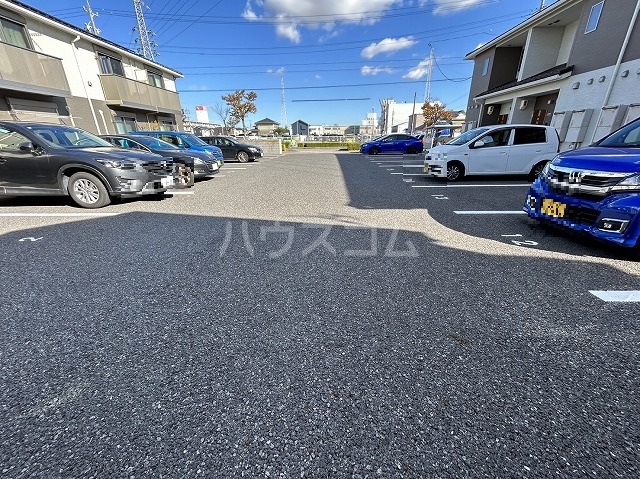 25/30 駐車場