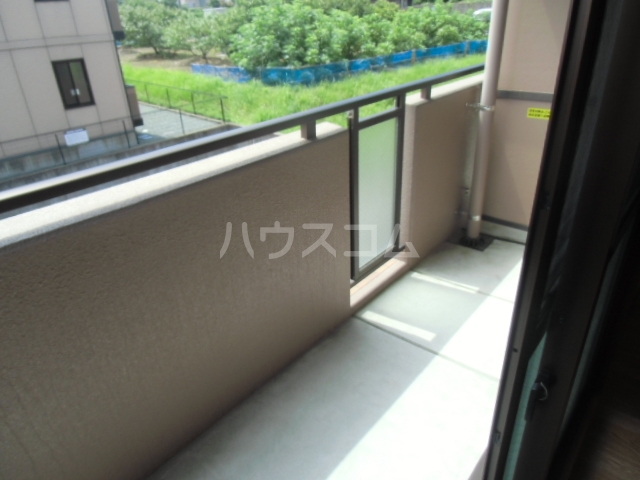 20/27 バルコニー