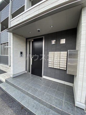 26/30 エントランス