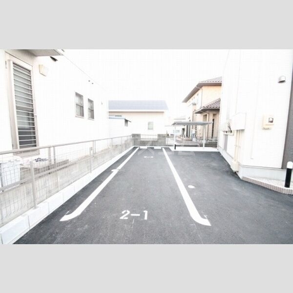 3/3 駐車場