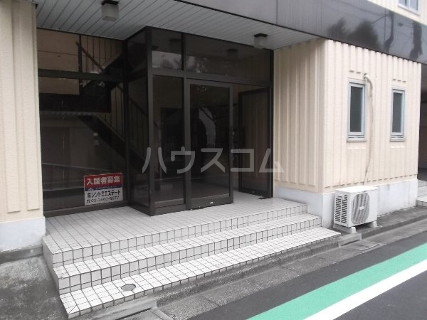 17/25 エントランス