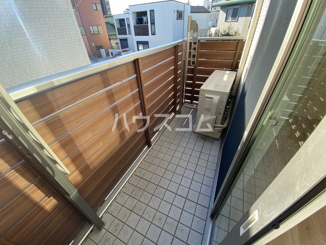 19/30 バルコニー