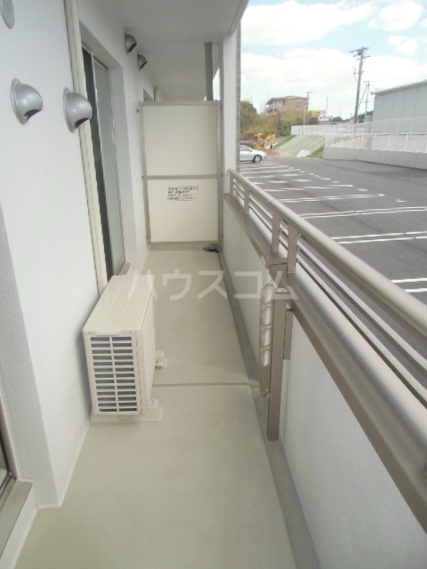 19/28 バルコニー