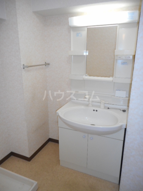13/30 洗面
