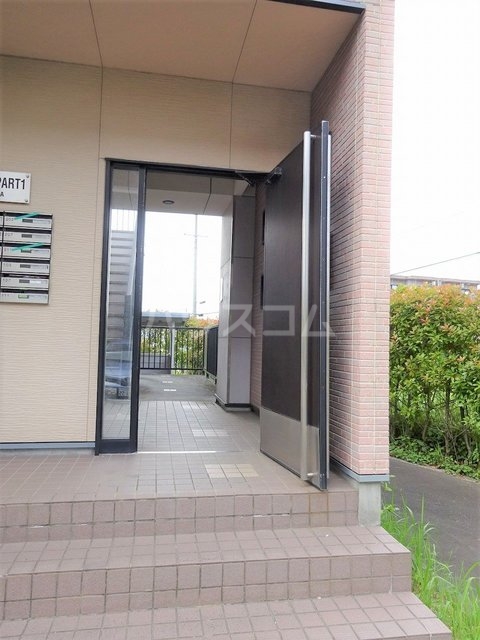 22/30 エントランス