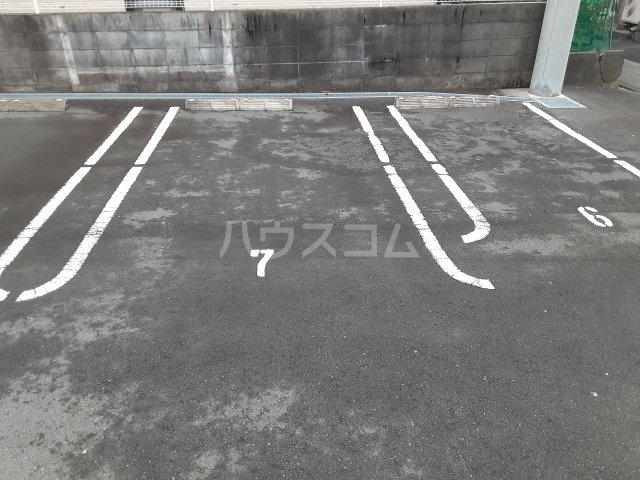 26/30 駐車場