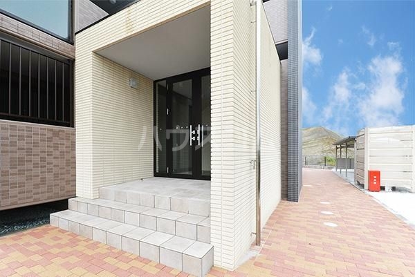 18/24 エントランス