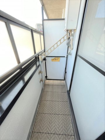 18/26 バルコニー