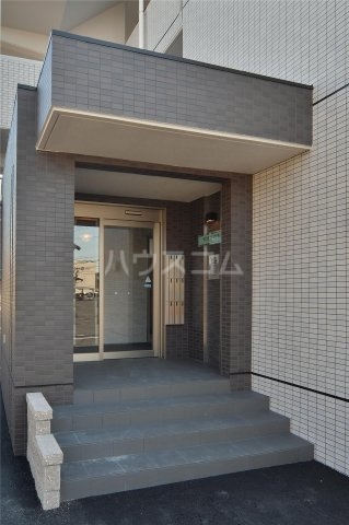 14/17 エントランス