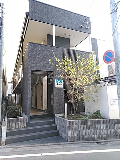 25/30 エントランス