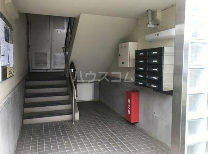 14/18 エントランス