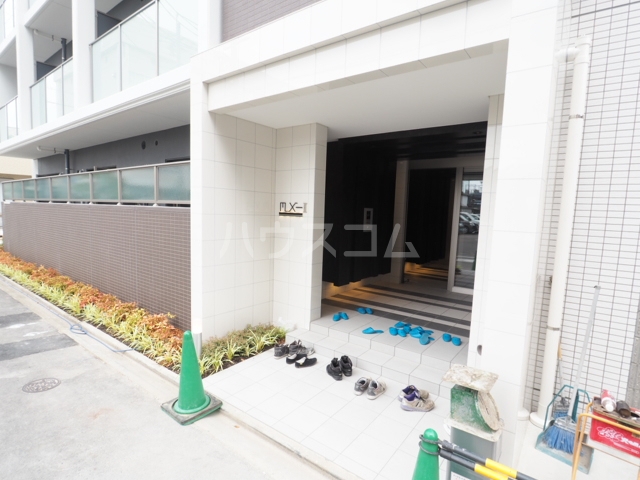 20/26 エントランス
