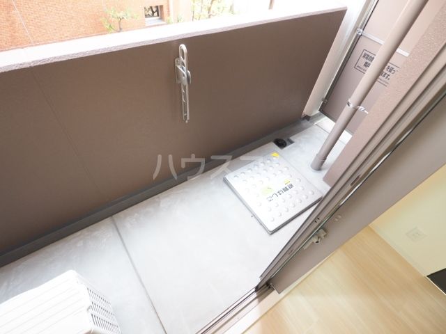 18/28 バルコニー