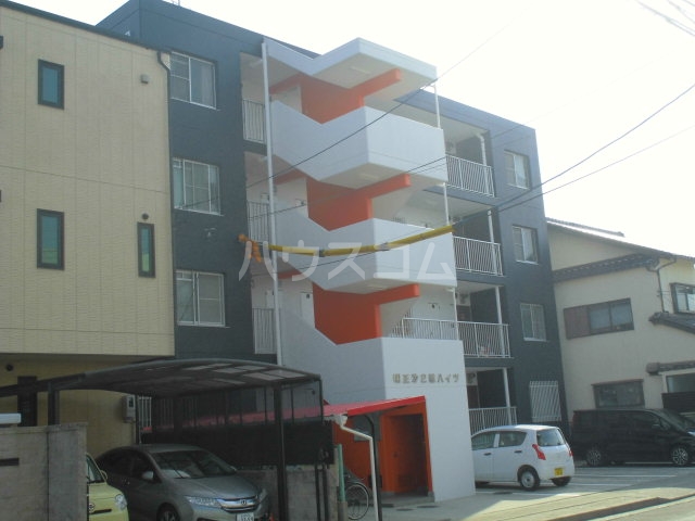 20/30 エントランス