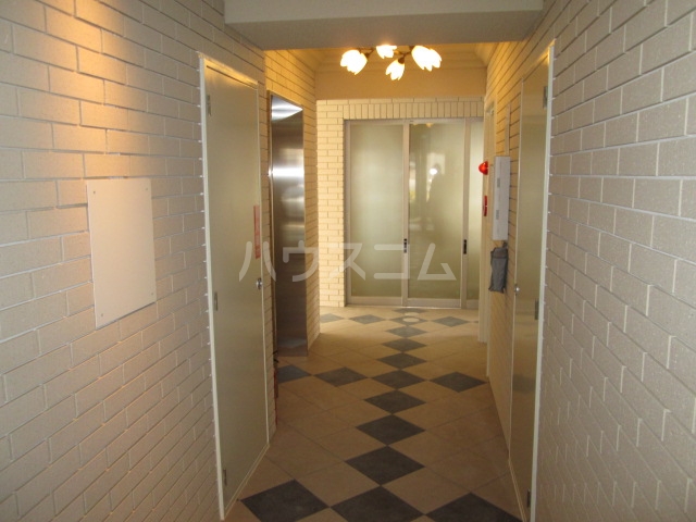 29/30 エントランス