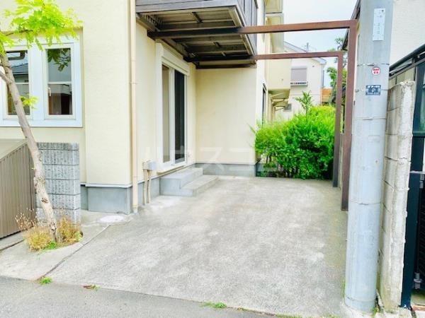21/30 駐車場