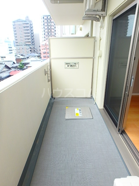 19/27 バルコニー