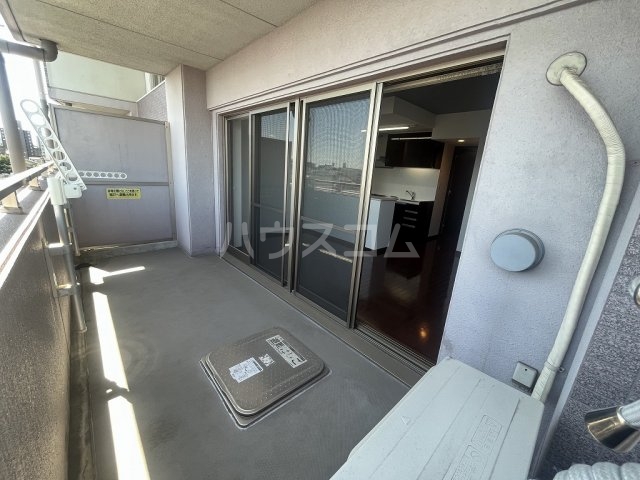 23/30 バルコニー