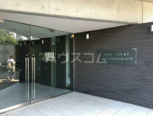 16/25 エントランス