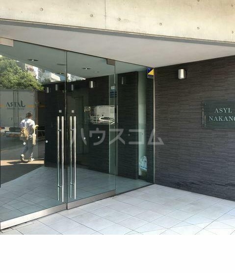 17/25 エントランス