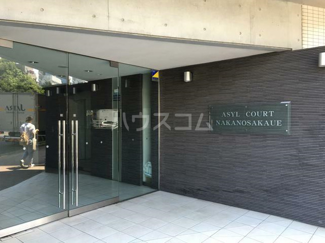 15/22 エントランス