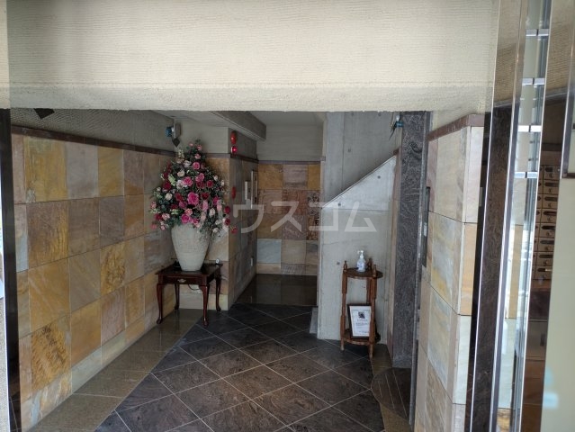 2/3 エントランス