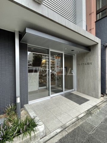 28/30 エントランス