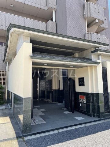 2/4 エントランス