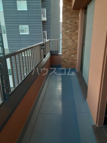 13/19 バルコニー