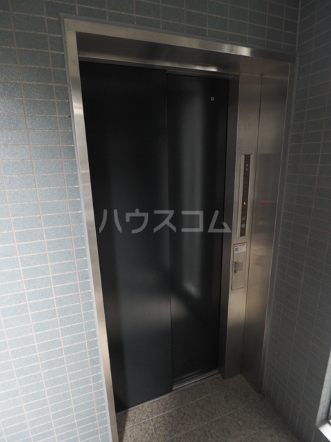 20/29 エントランス