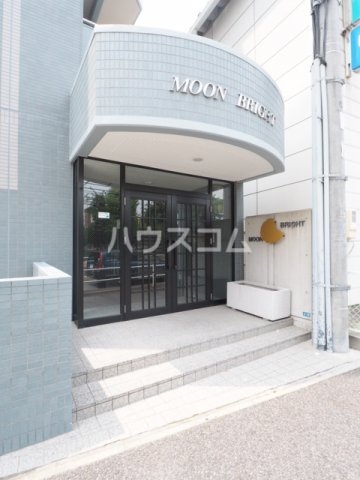 20/30 エントランス