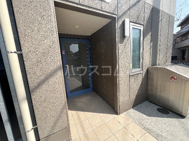 20/30 エントランス
