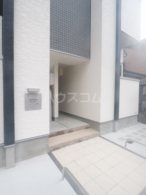 22/28 エントランス