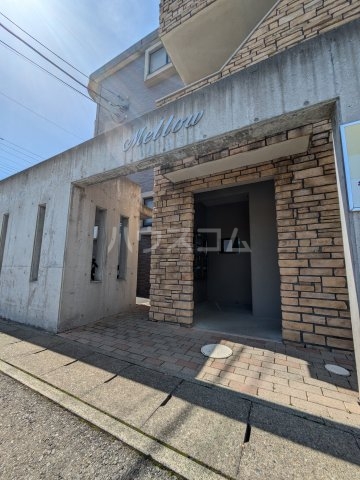 28/29 エントランス